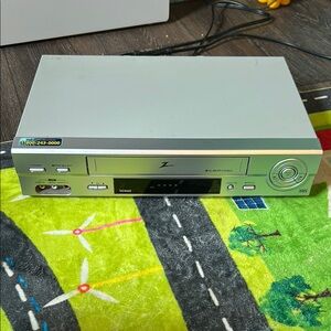 Zenith VCS442 Hi-Fi Stereo VCR